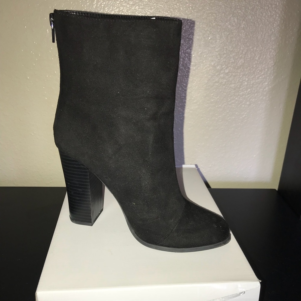 Black bootie